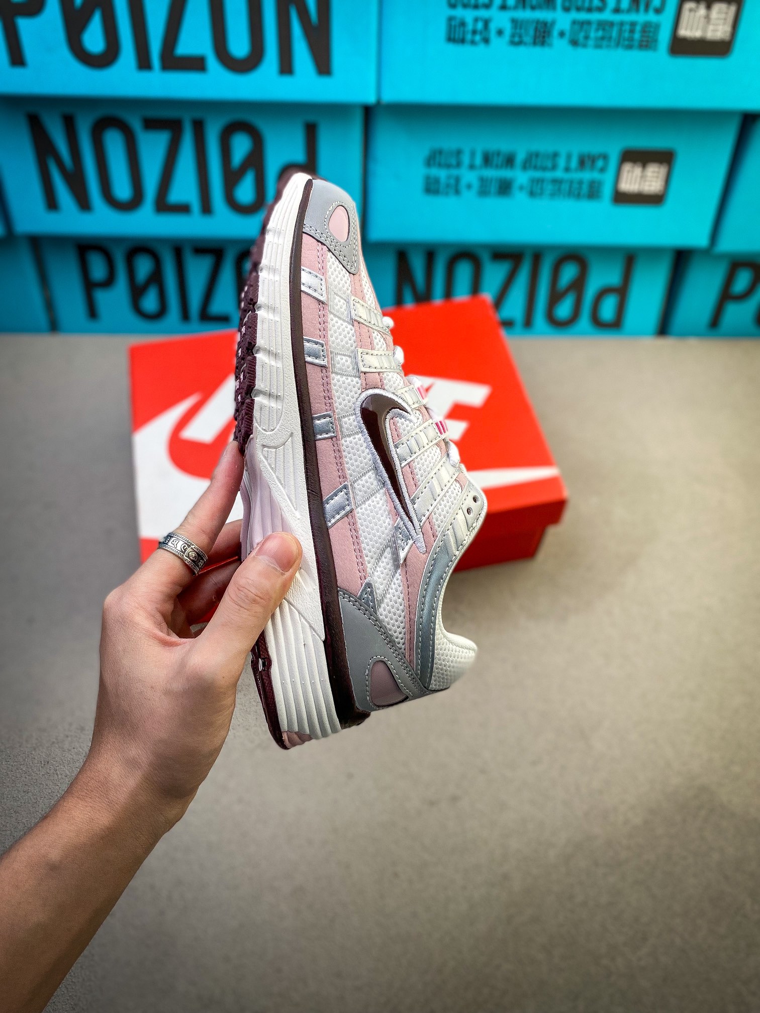 Nike Sneakers-212