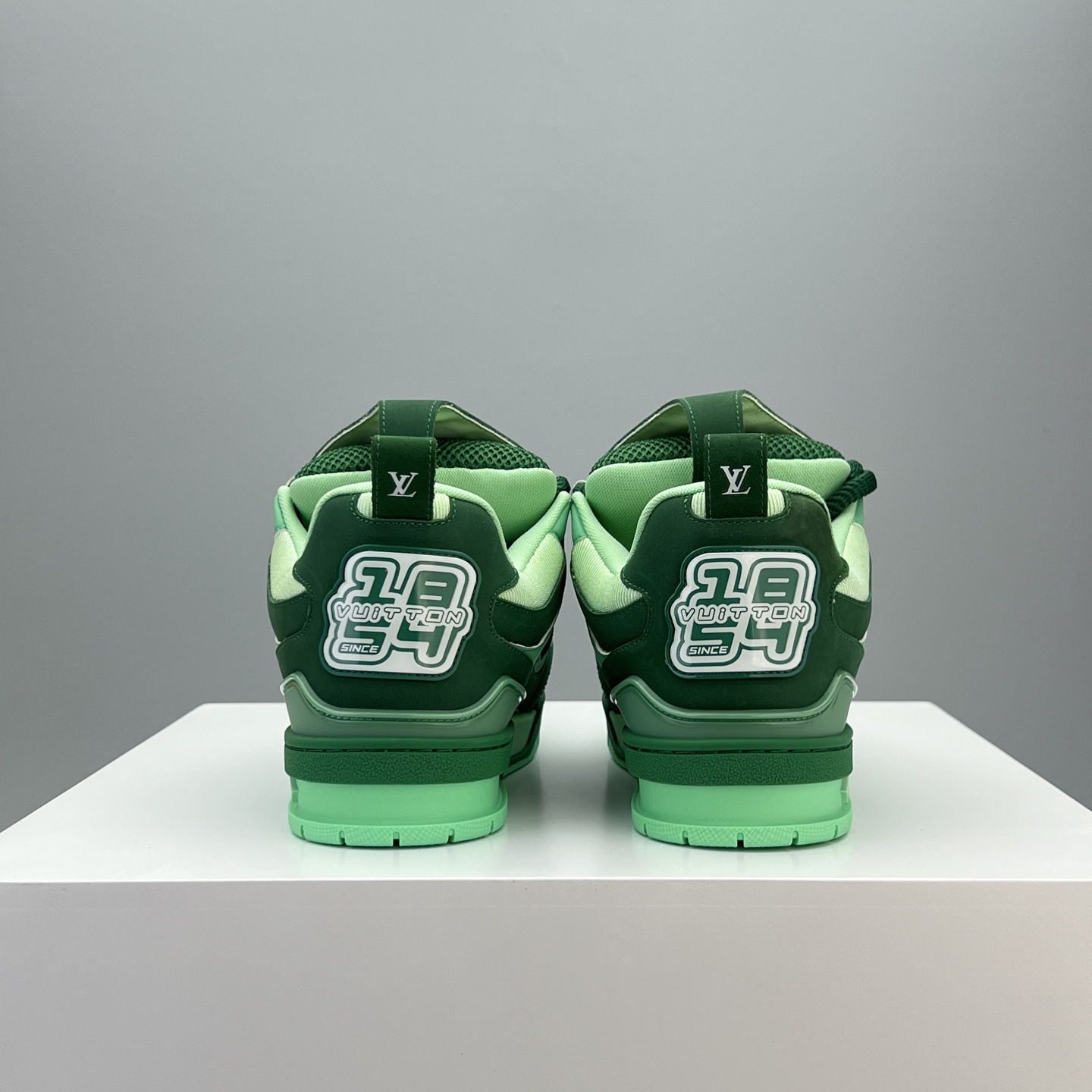 Lv Sneakers-143