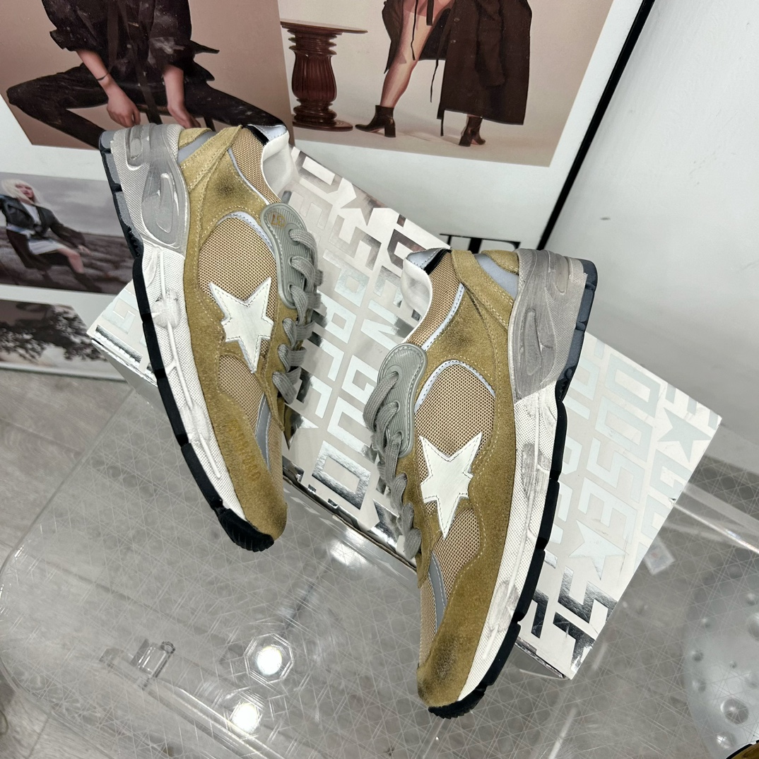 Golden Goose Sneakers-76