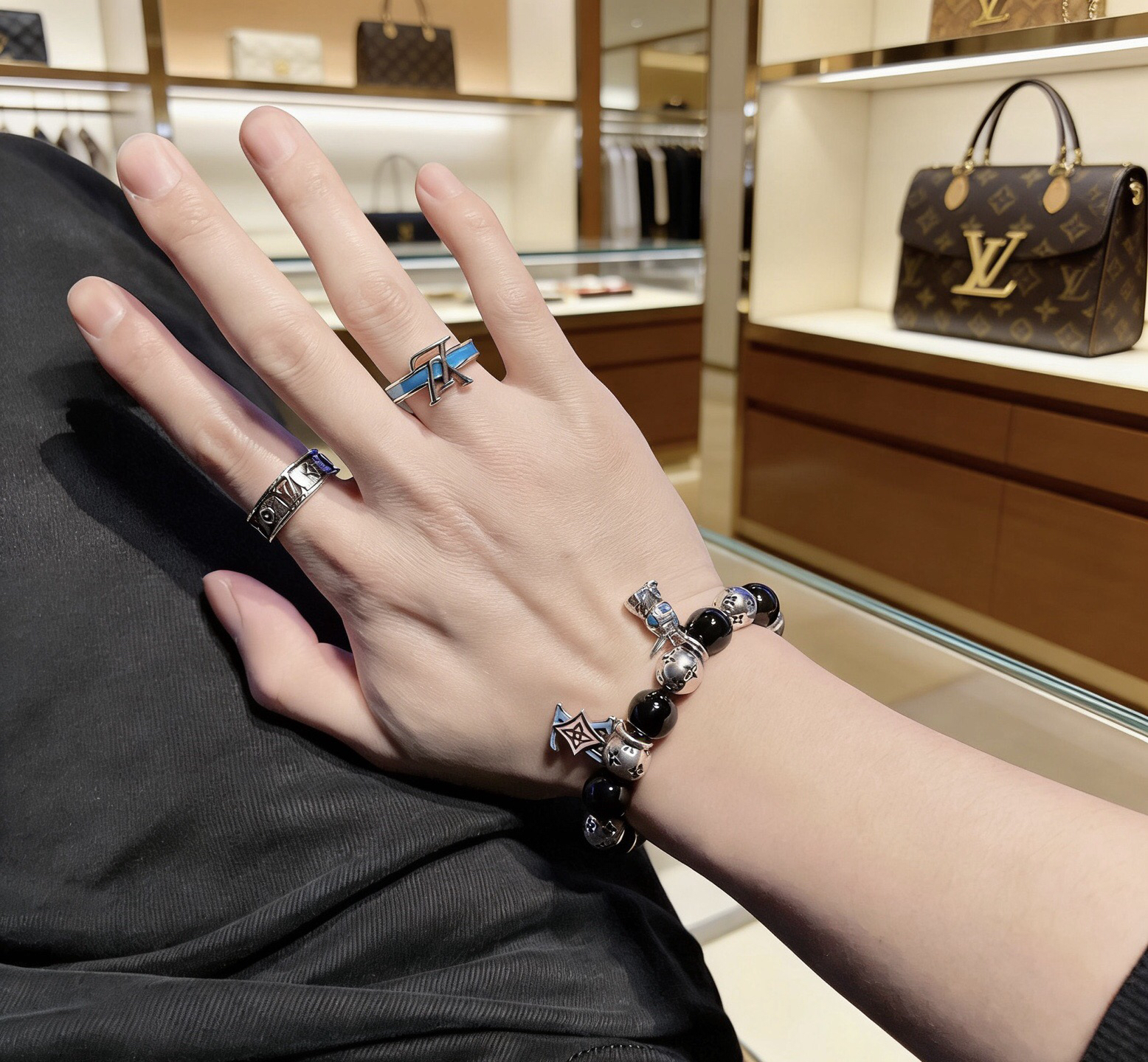 LV ring-6