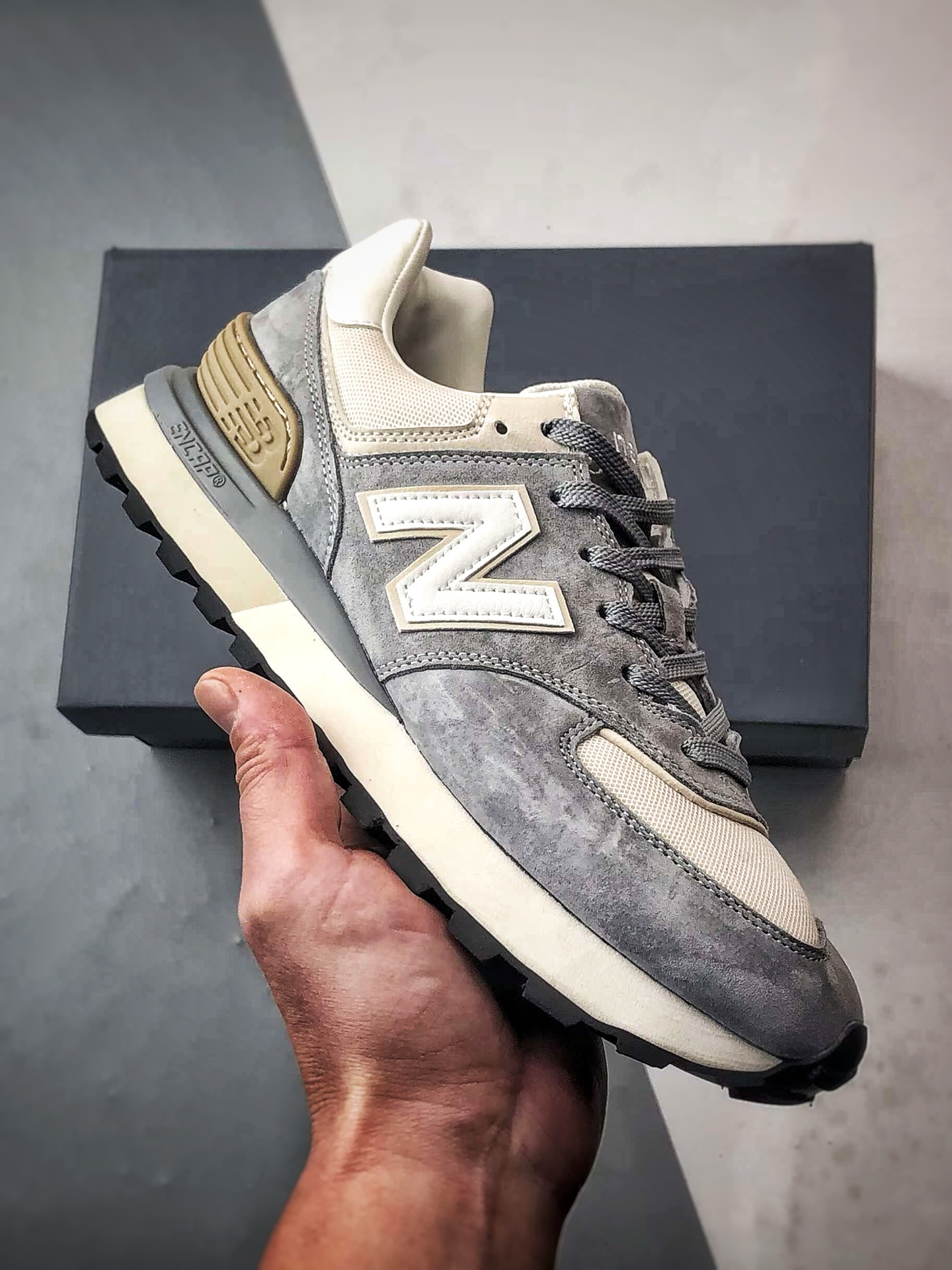 New Balance Sneakers-200