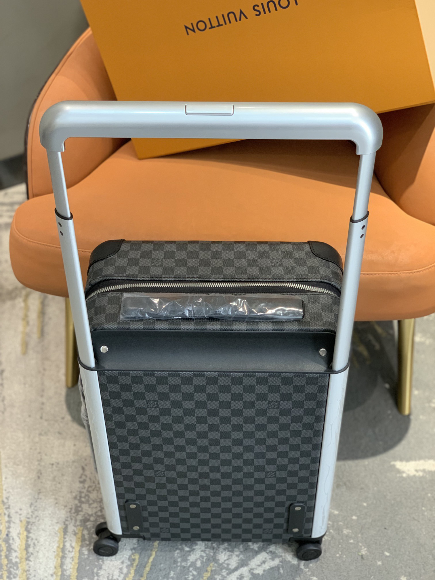 LV luggage-74