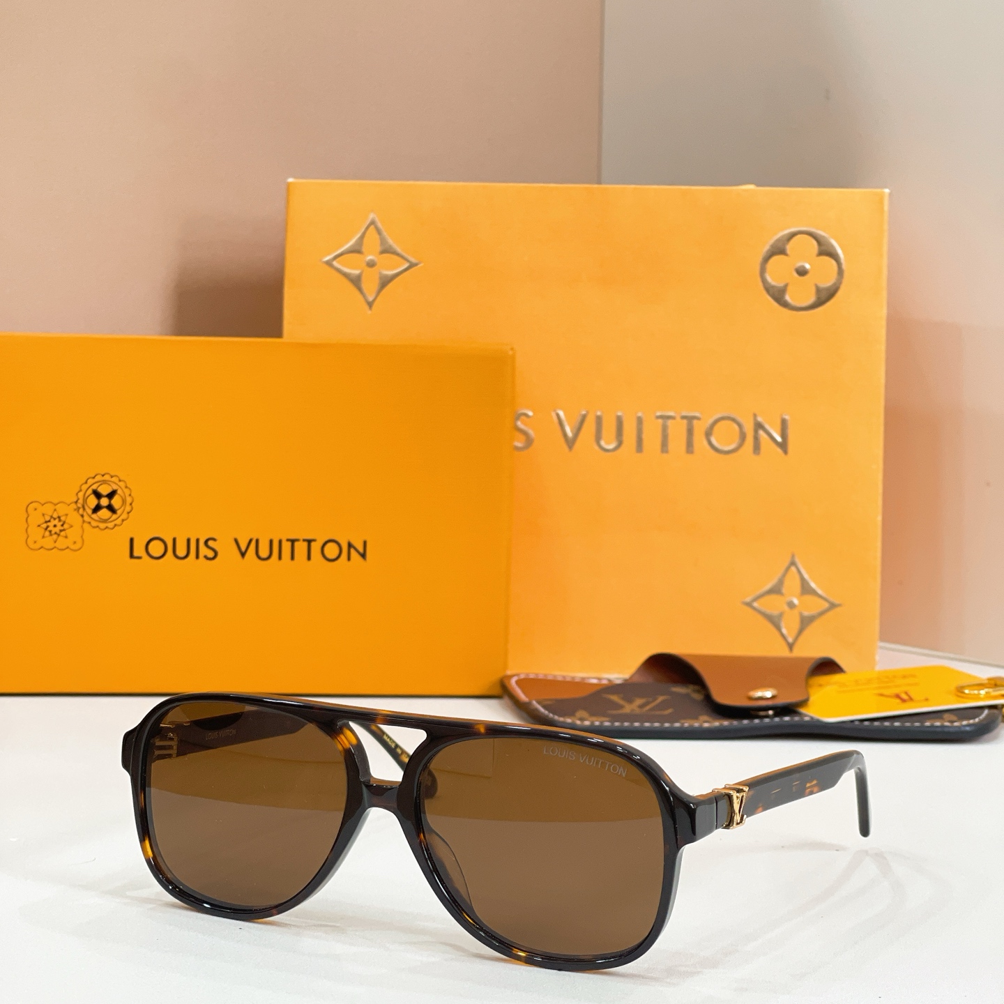 LV glasses-42