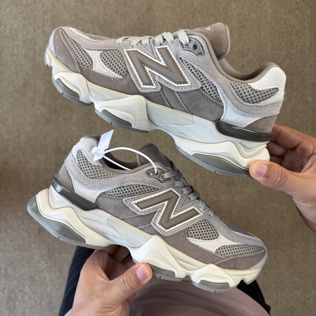 New Balance Sneakers-230