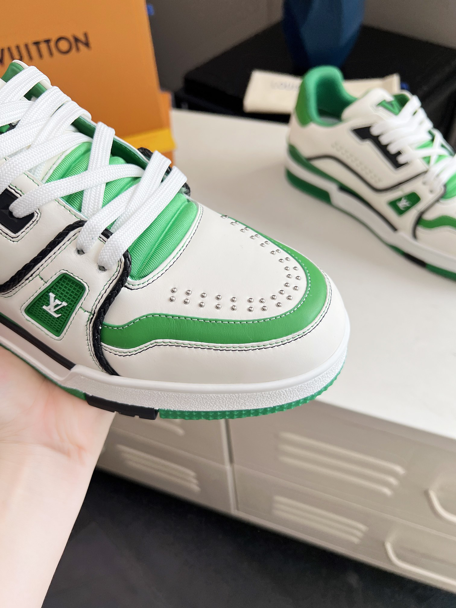 Lv Sneakers-71