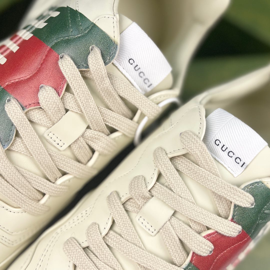Gucci Sneakers-216