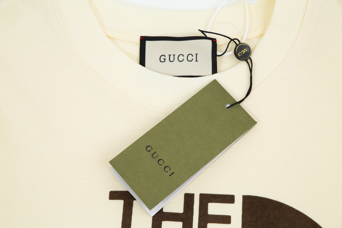 Gucci clothing-61