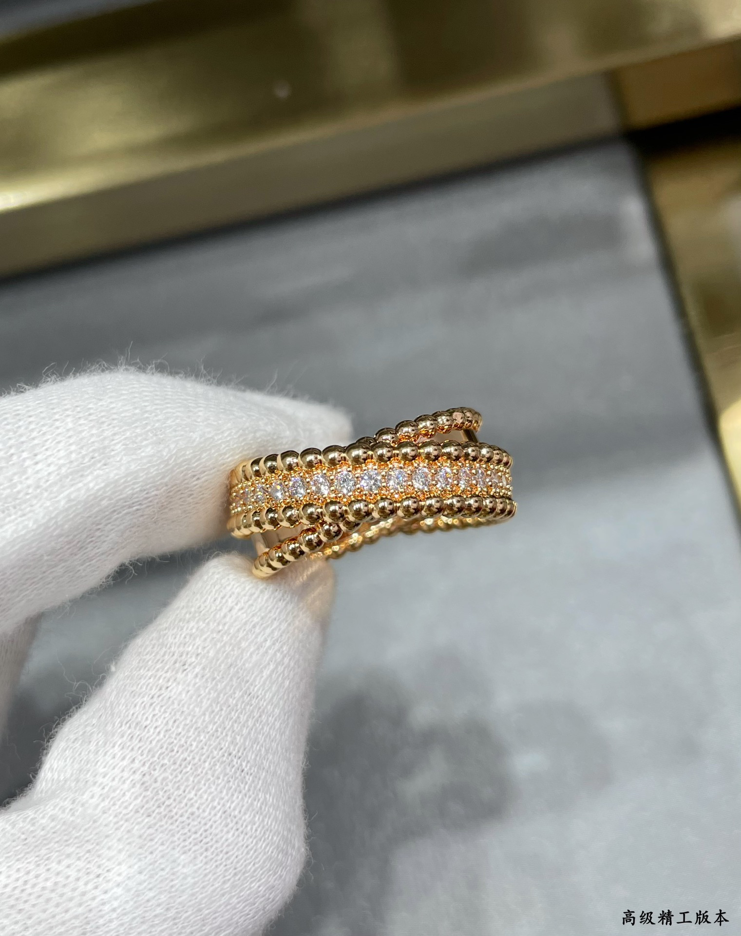 Van Cleef & Arpels ring-99