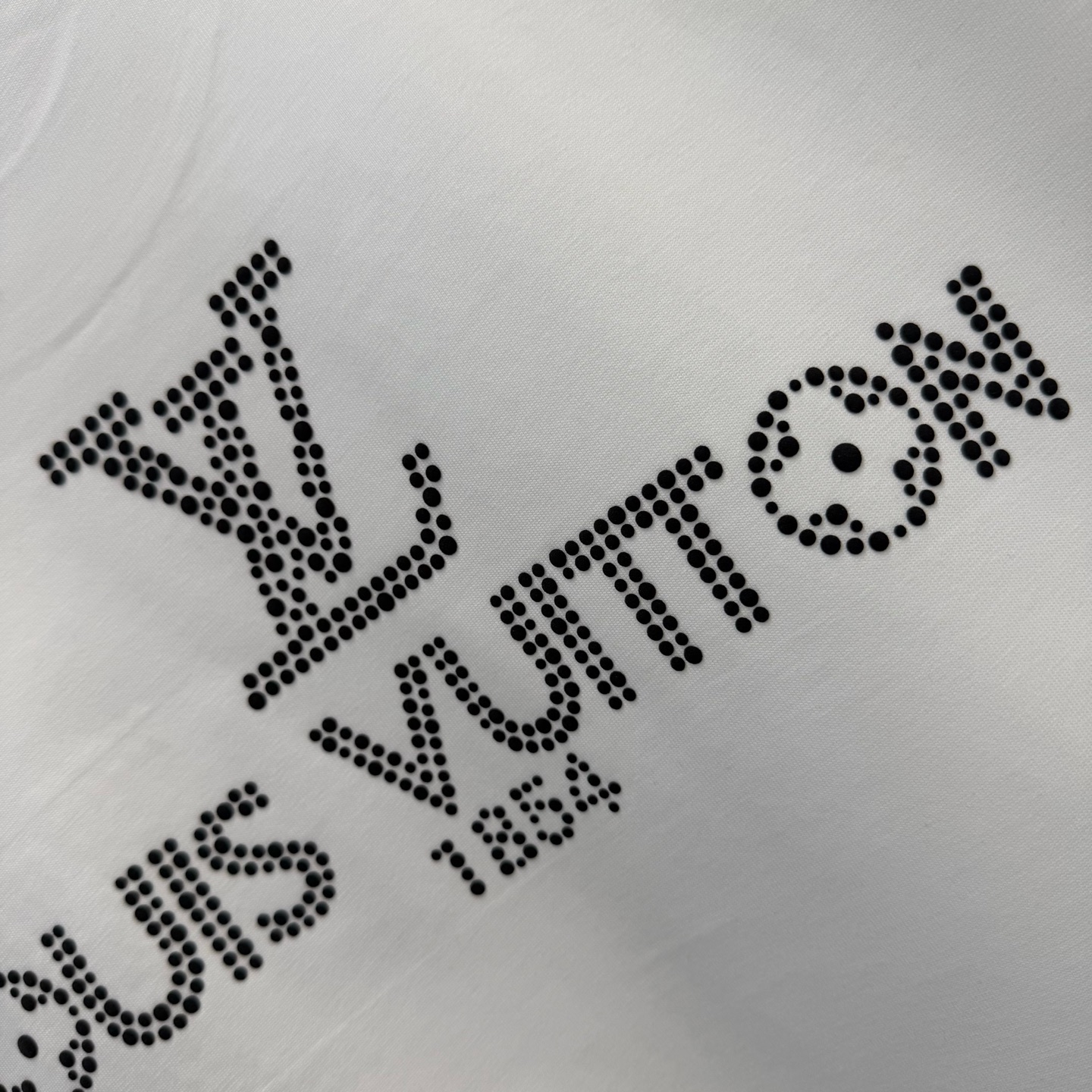 LV clothing-163