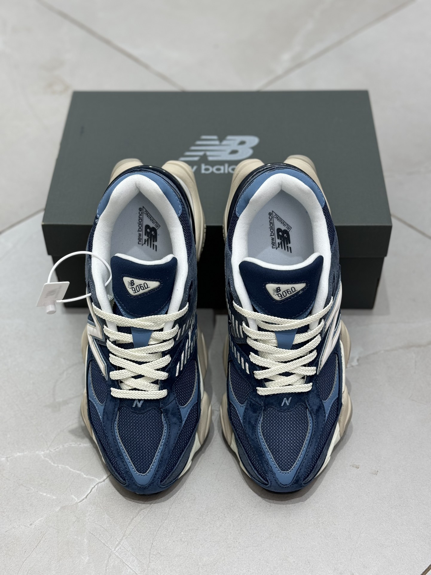 New Balance Sneakers-181