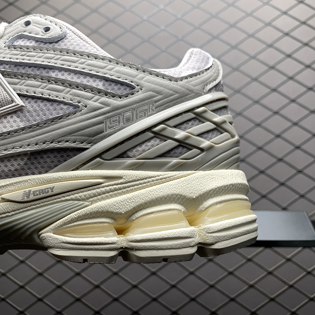 New Balance Sneakers-35