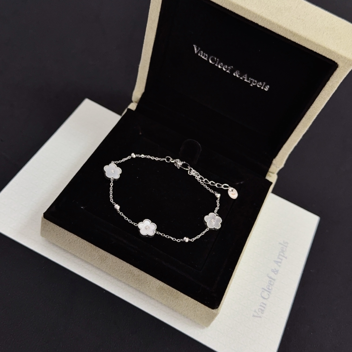 Van Cleef & Arpels Bracelet-37