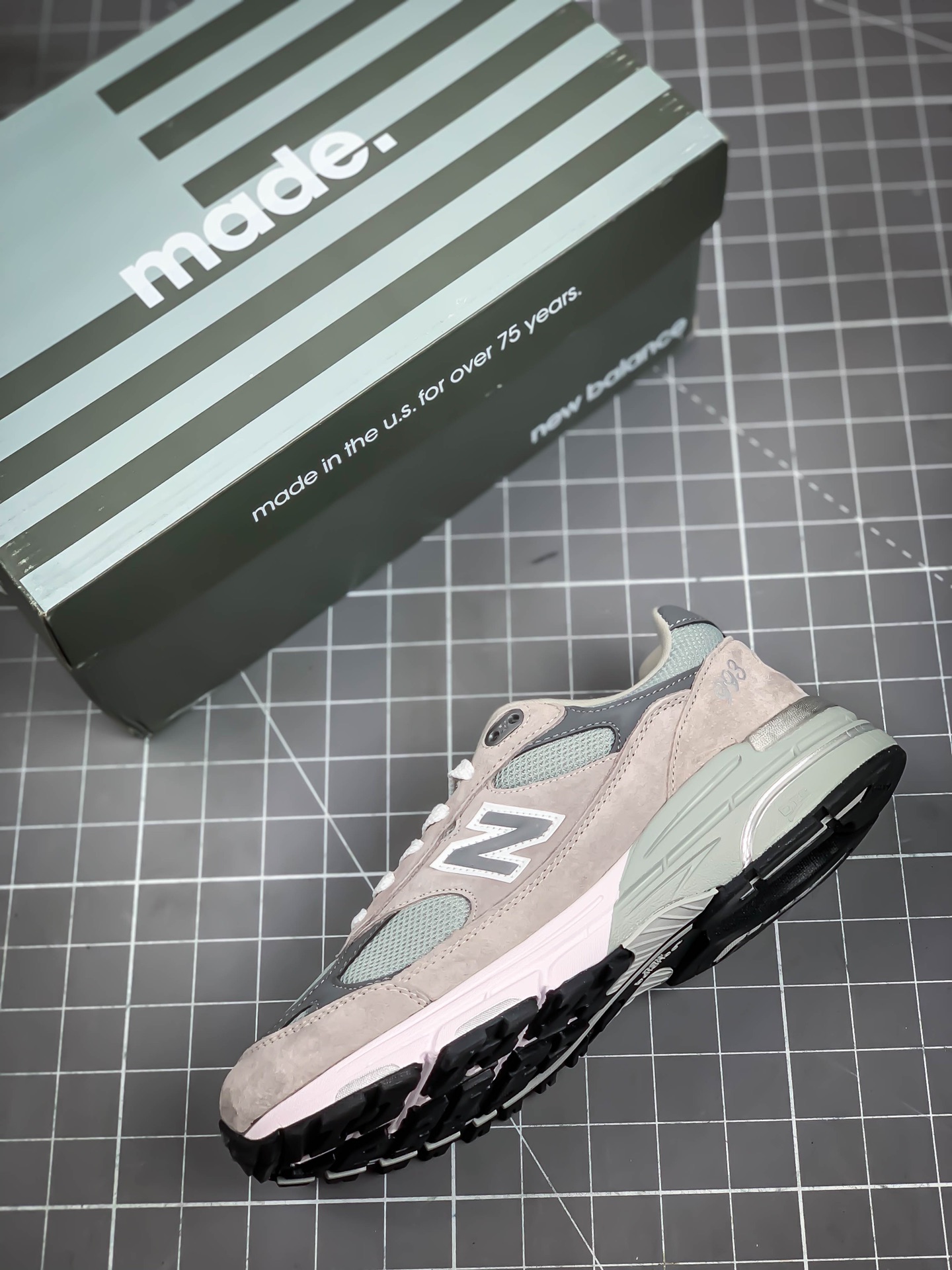 New Balance Sneakers-86