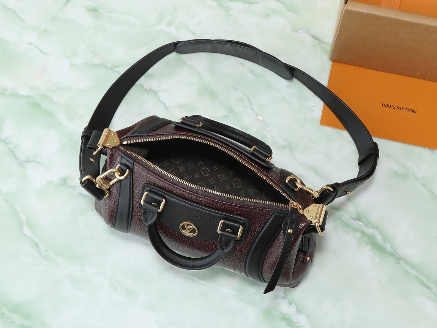 Louis Vuitton Hot New Product-107