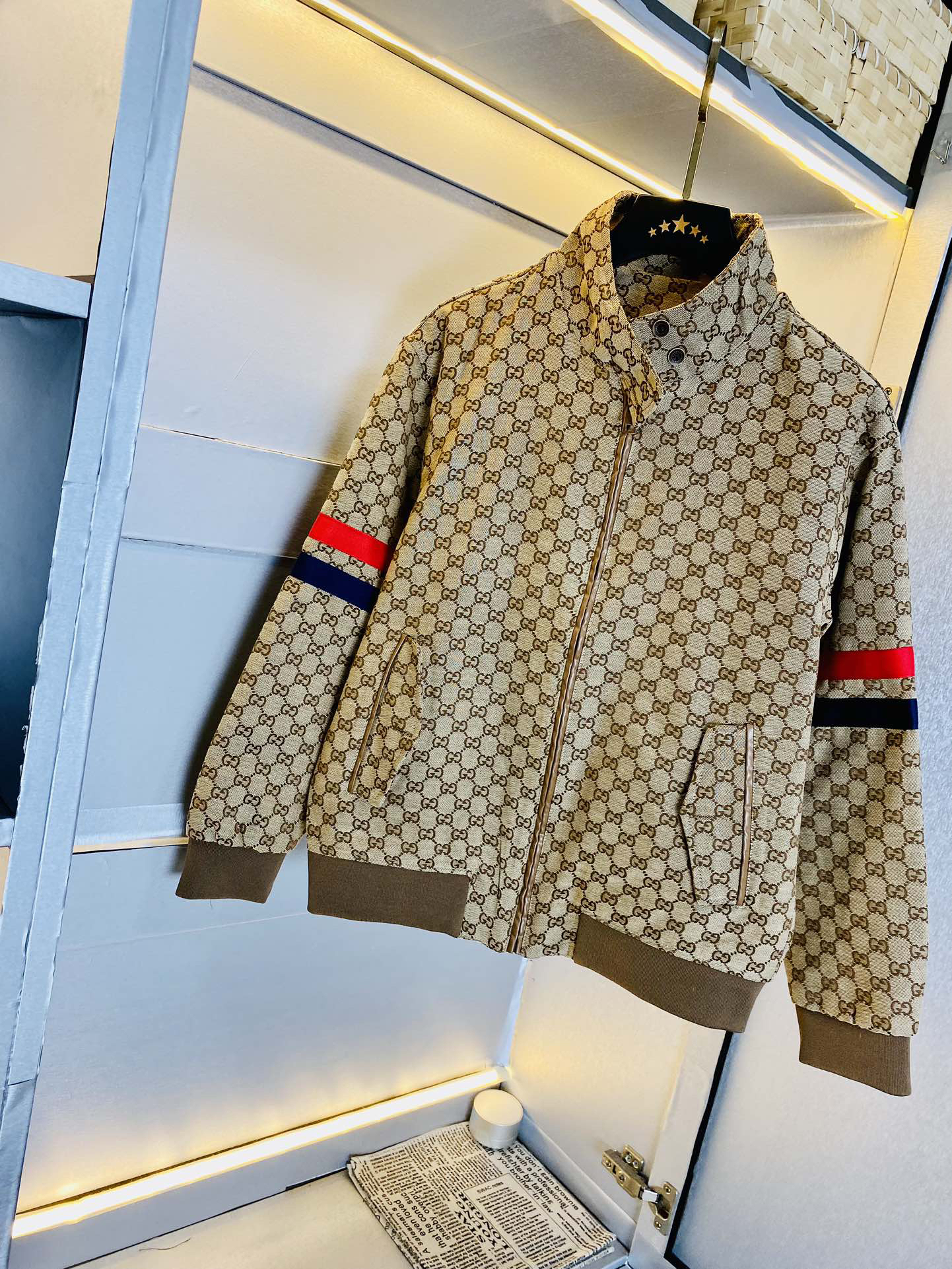 Gucci Clothing-281