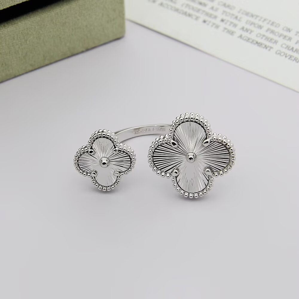 Van Cleef & Arpels ring-87