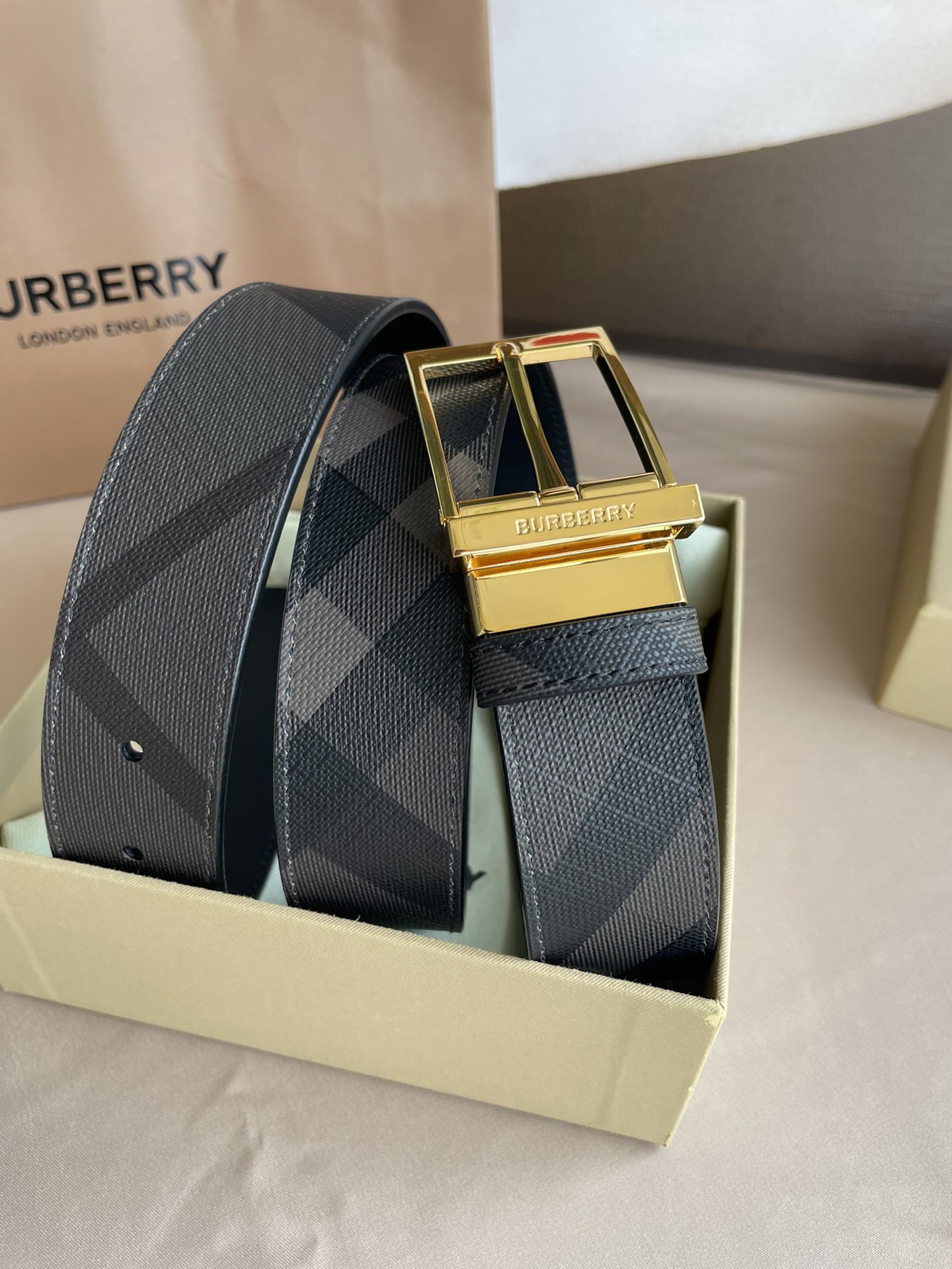 Burberry belt-126