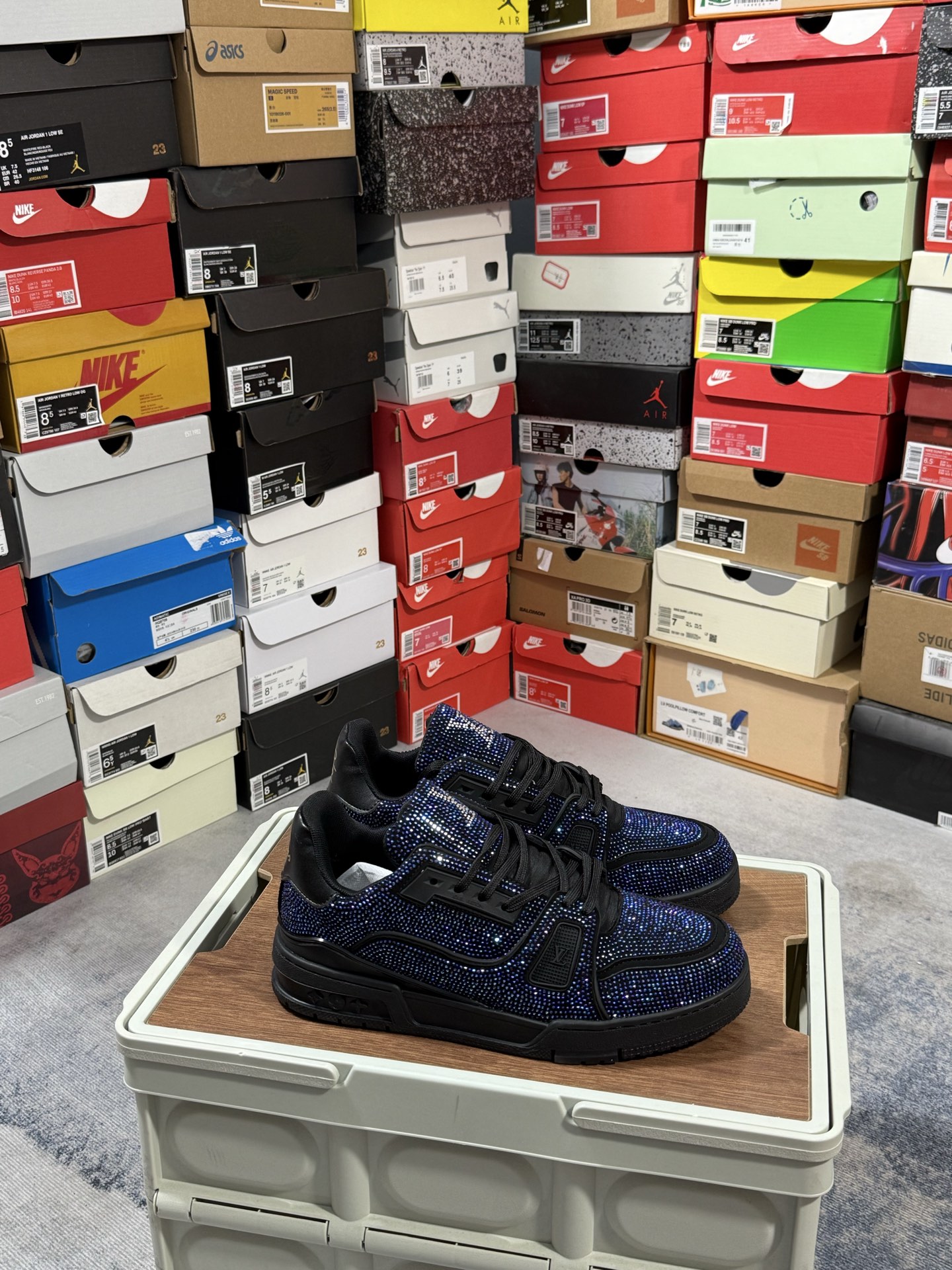 Lv Sneakers-119