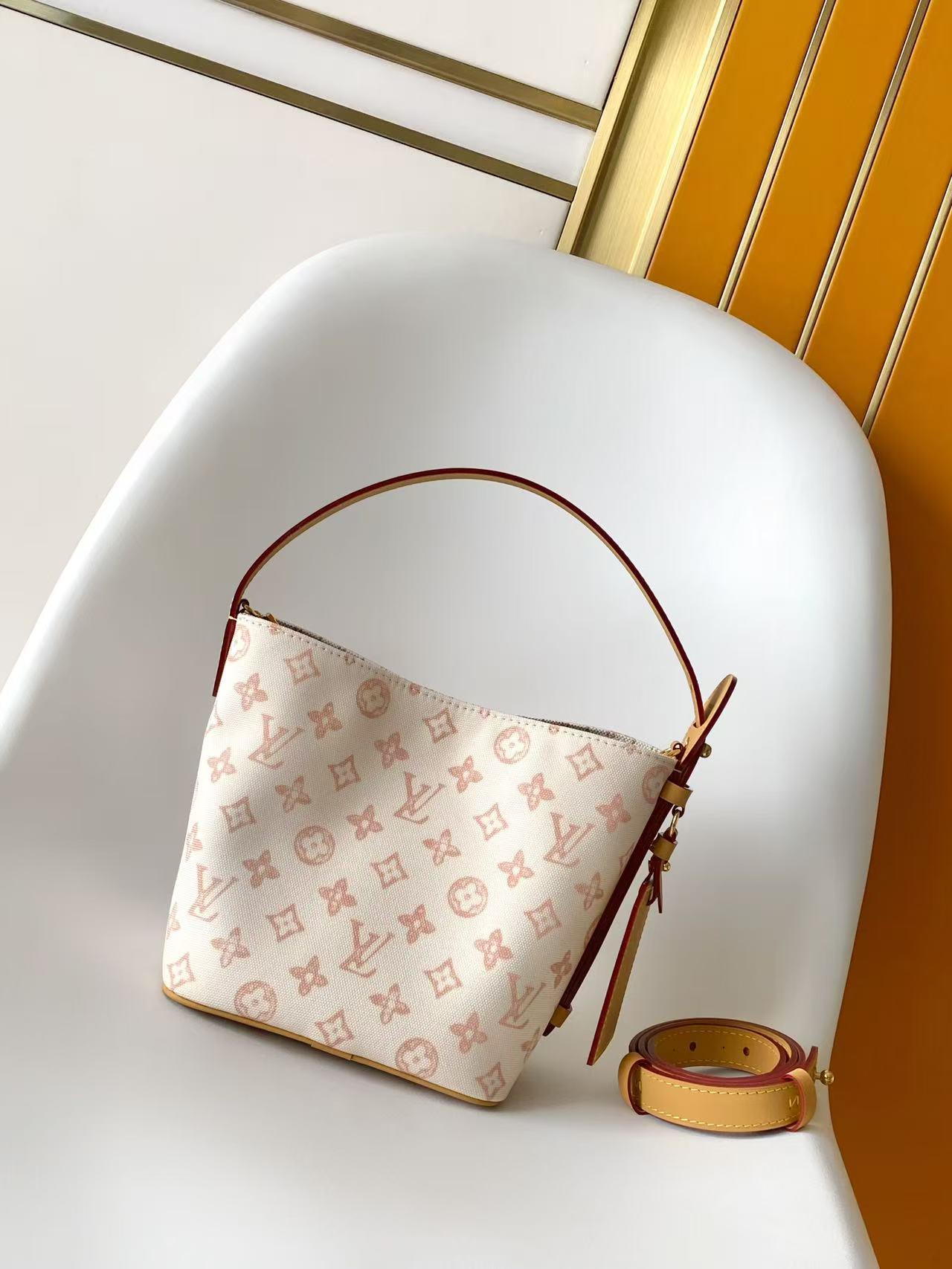 Louis Vuitton Hot New Product-224