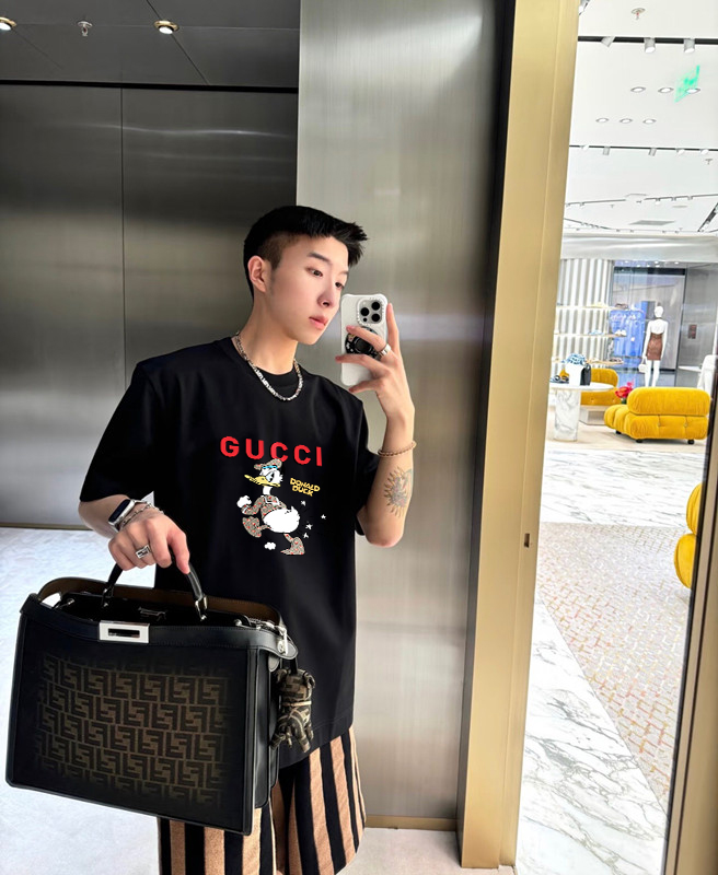 Gucci clothing-227