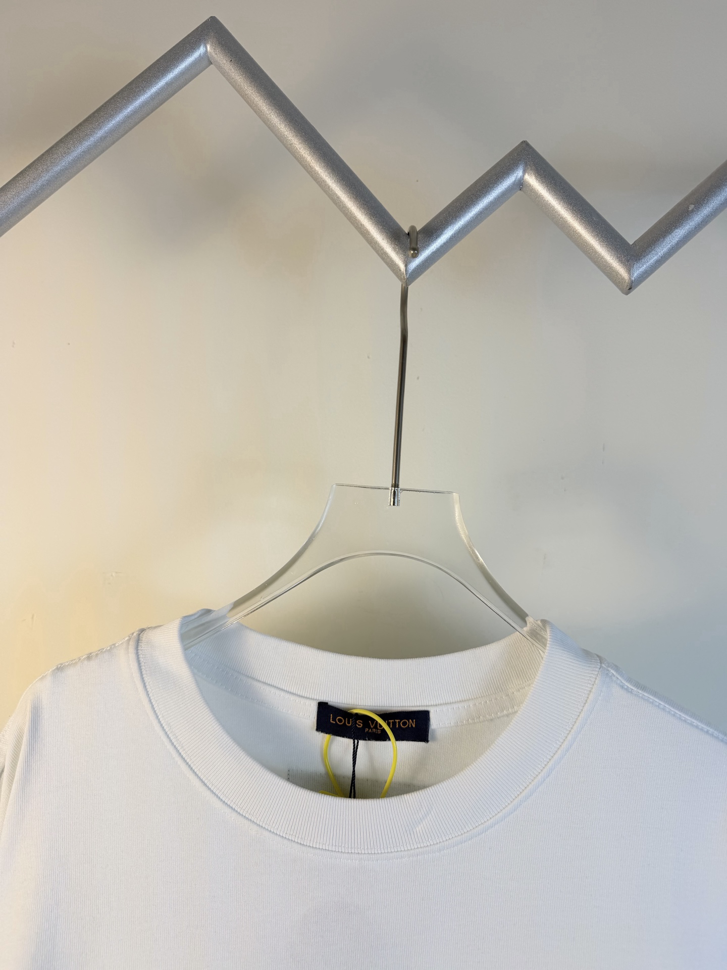 LV clothing-55