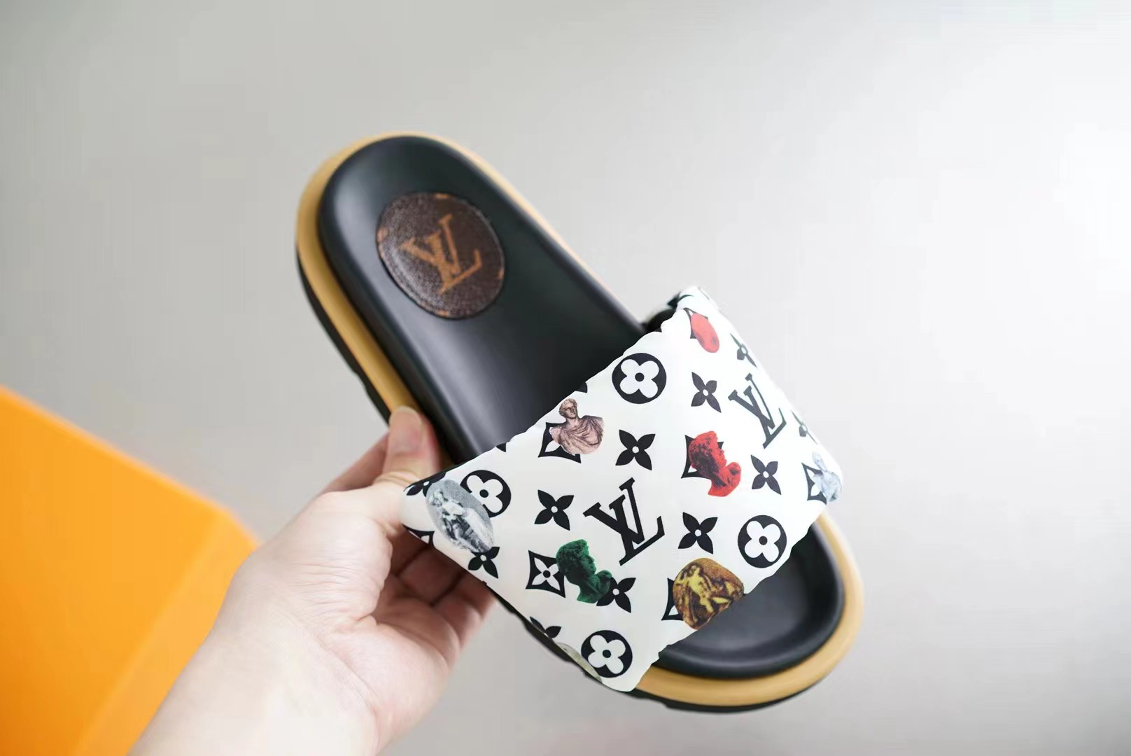 LV Summer footwear