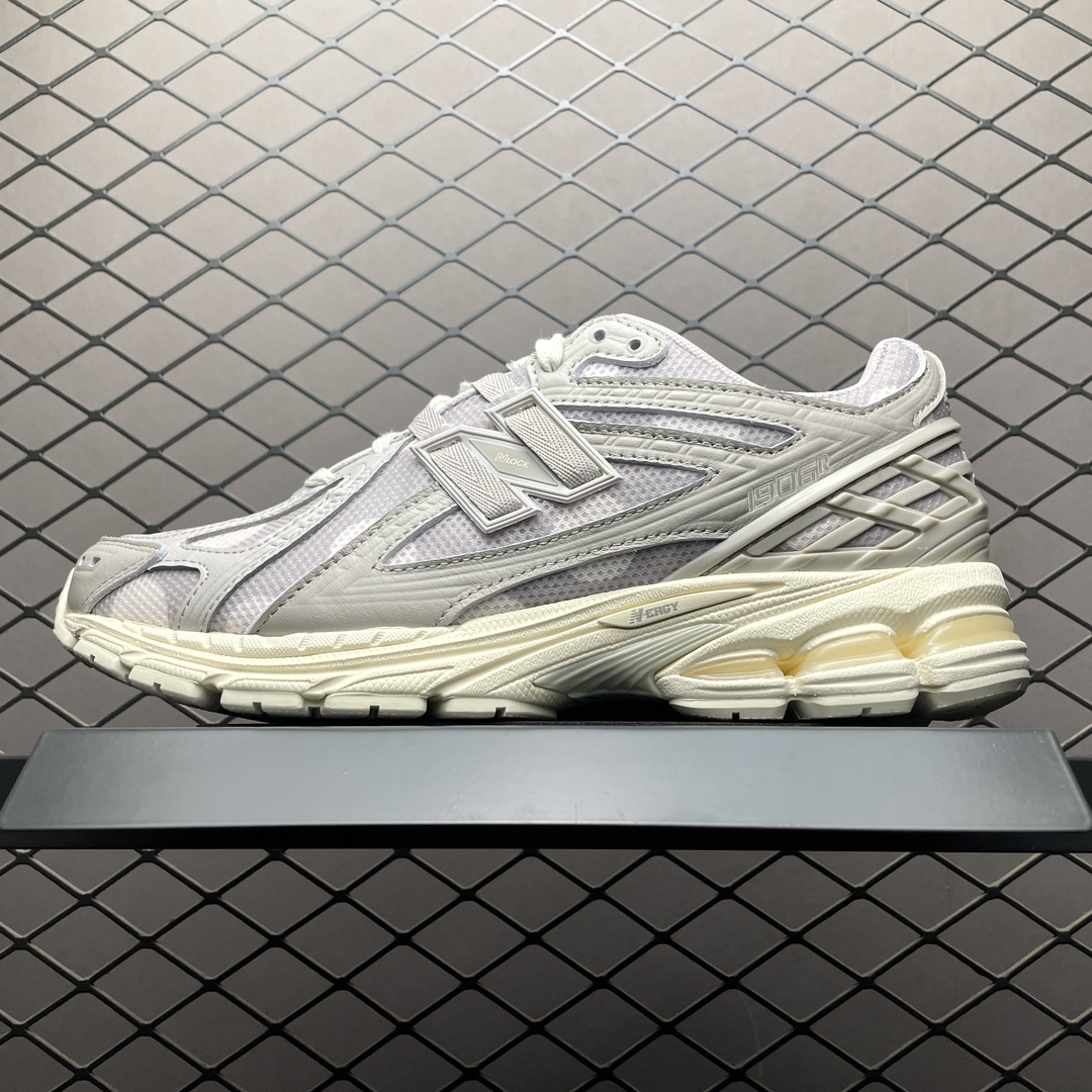 New Balance Sneakers-35