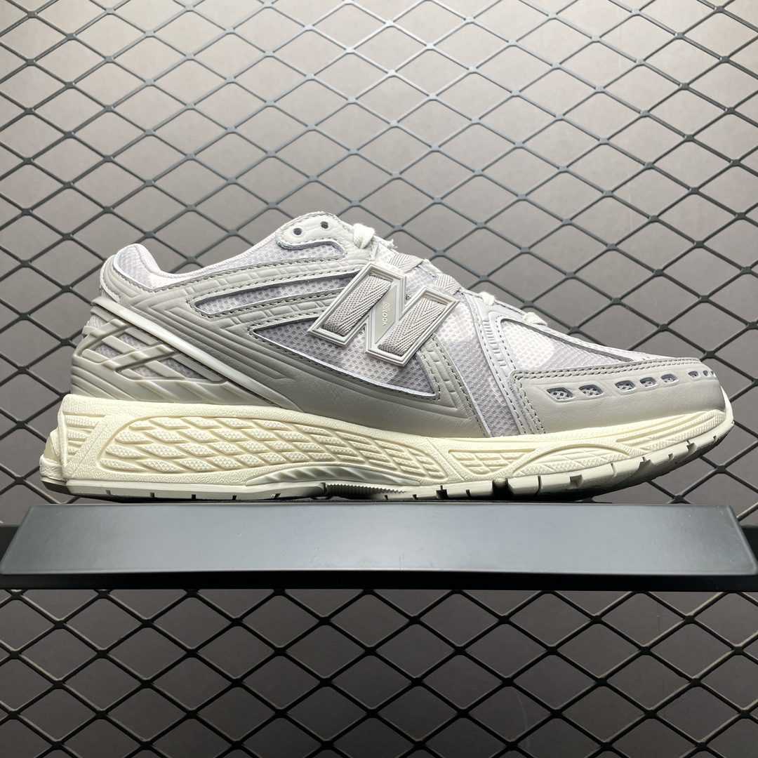 New Balance Sneakers-35