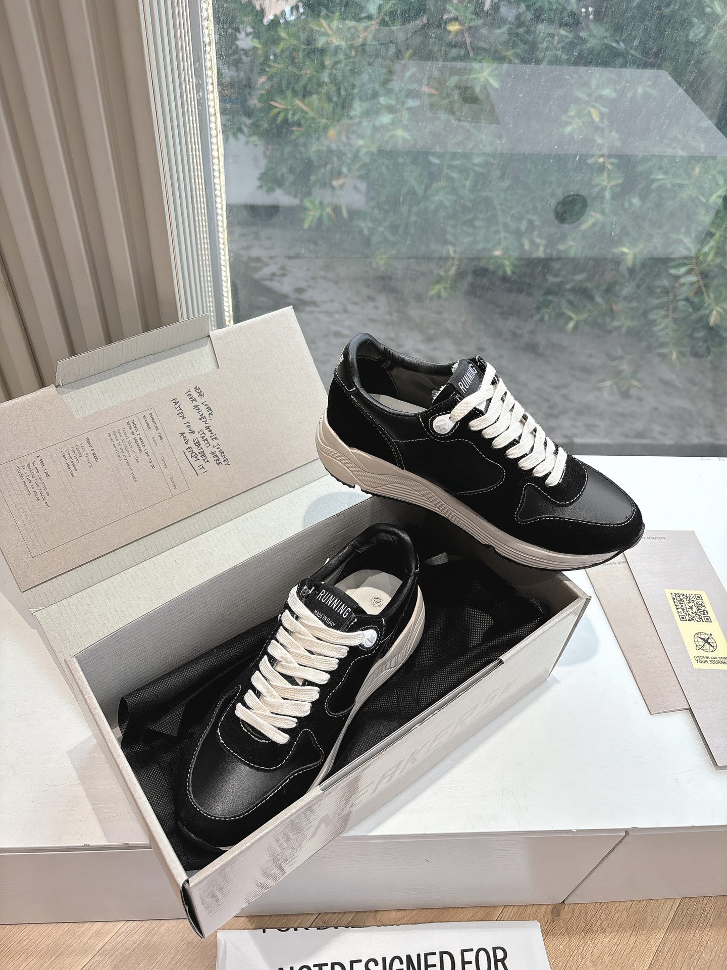 Golden Goose Sneakers-13