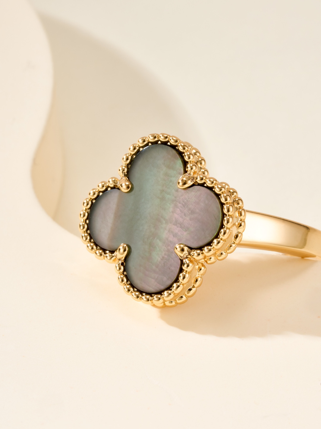 Van Cleef & Arpels ring-9