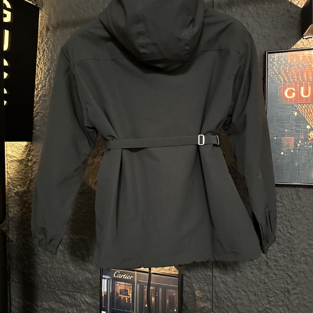 Prada Clothing-257