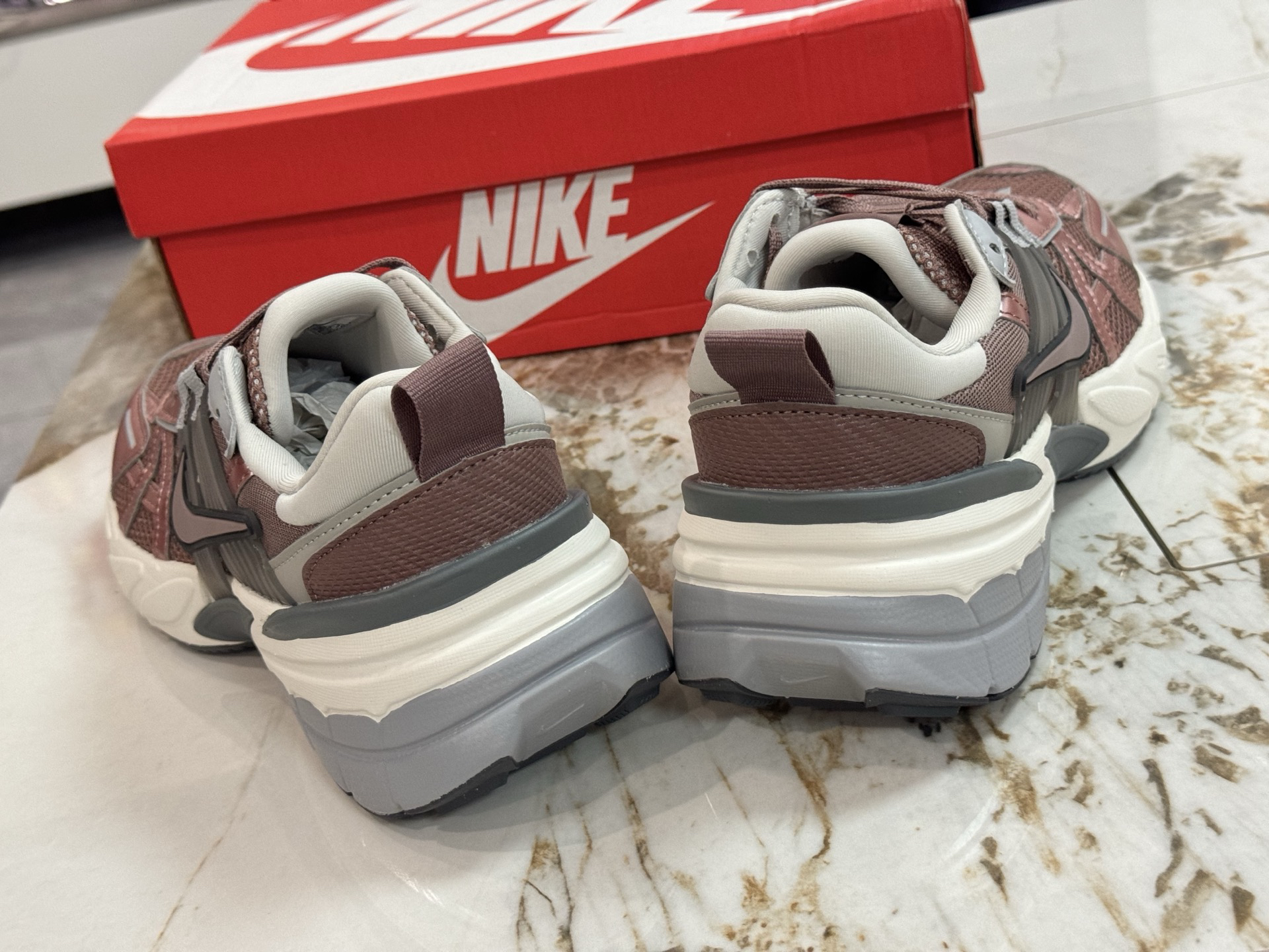 Nike Sneakers-244