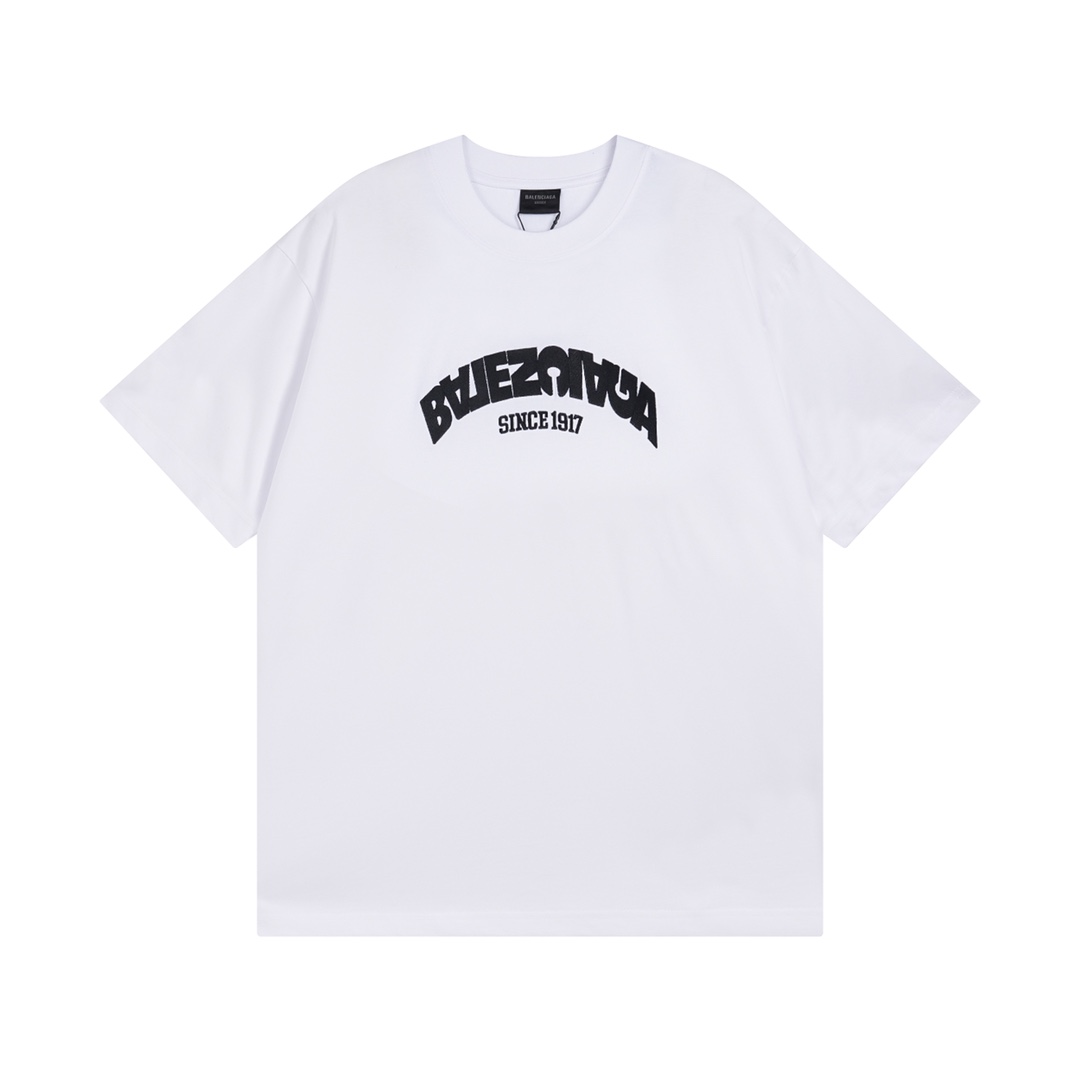 Balenciaga clothing-200