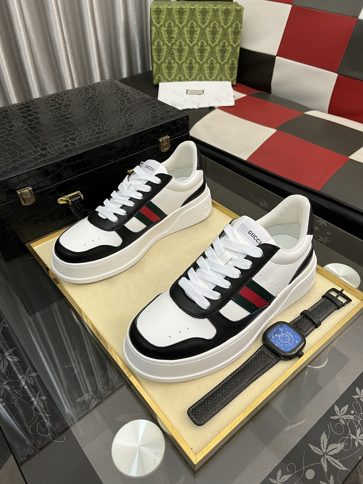 Gucci Sneakers-100