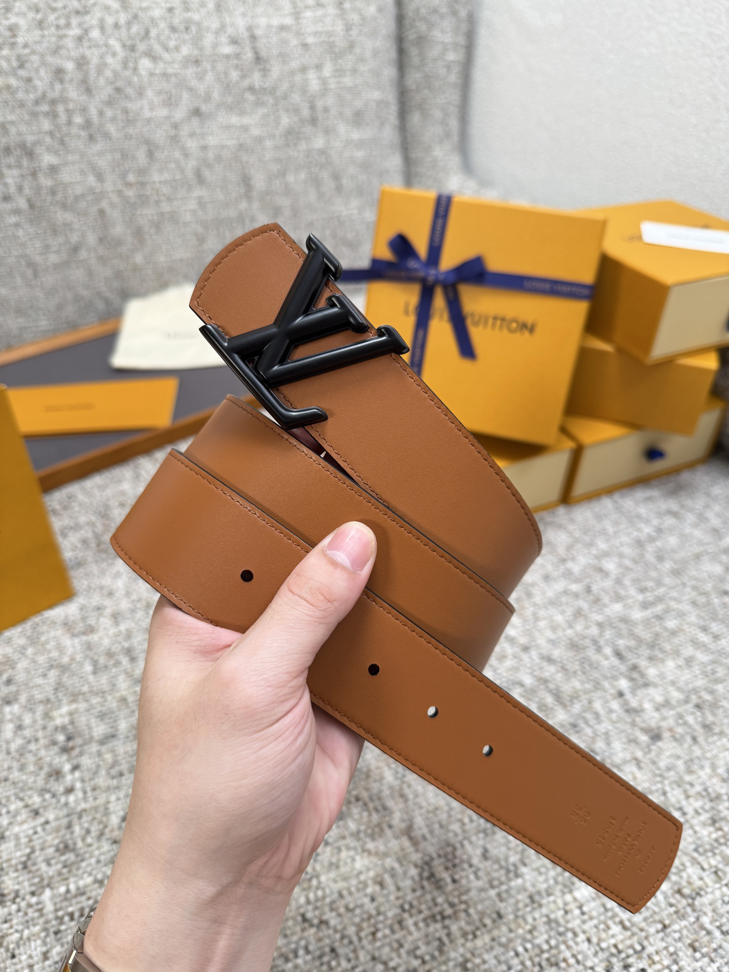 Lv belt-47