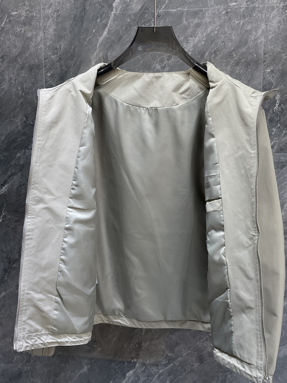 Prada Clothing-106