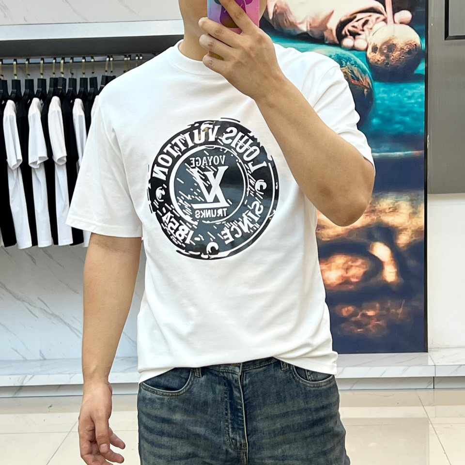 LV clothing-54