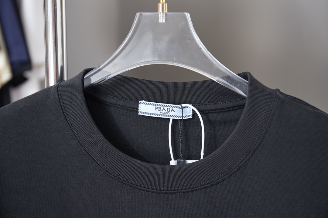 Prada clothing-248