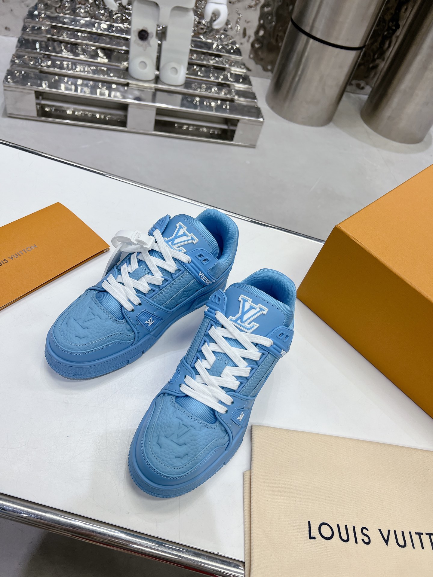 Lv Sneakers-11
