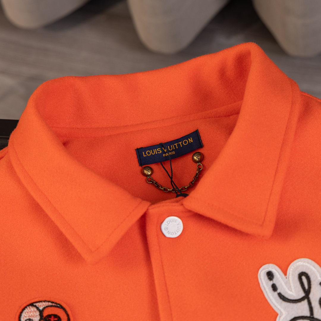 LV Clothing-307