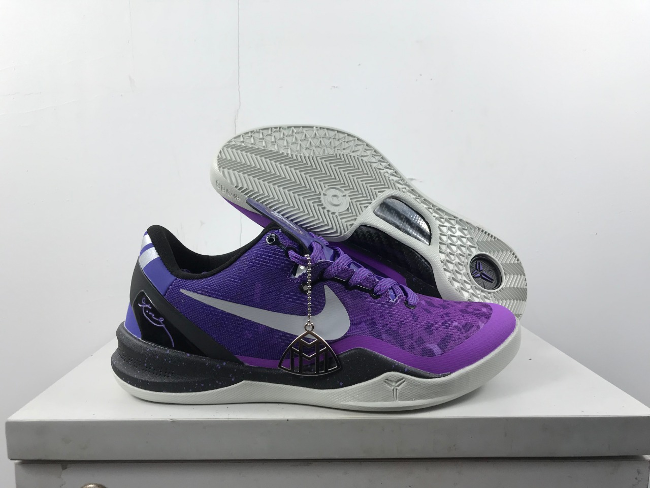 Nike Sneakers-335