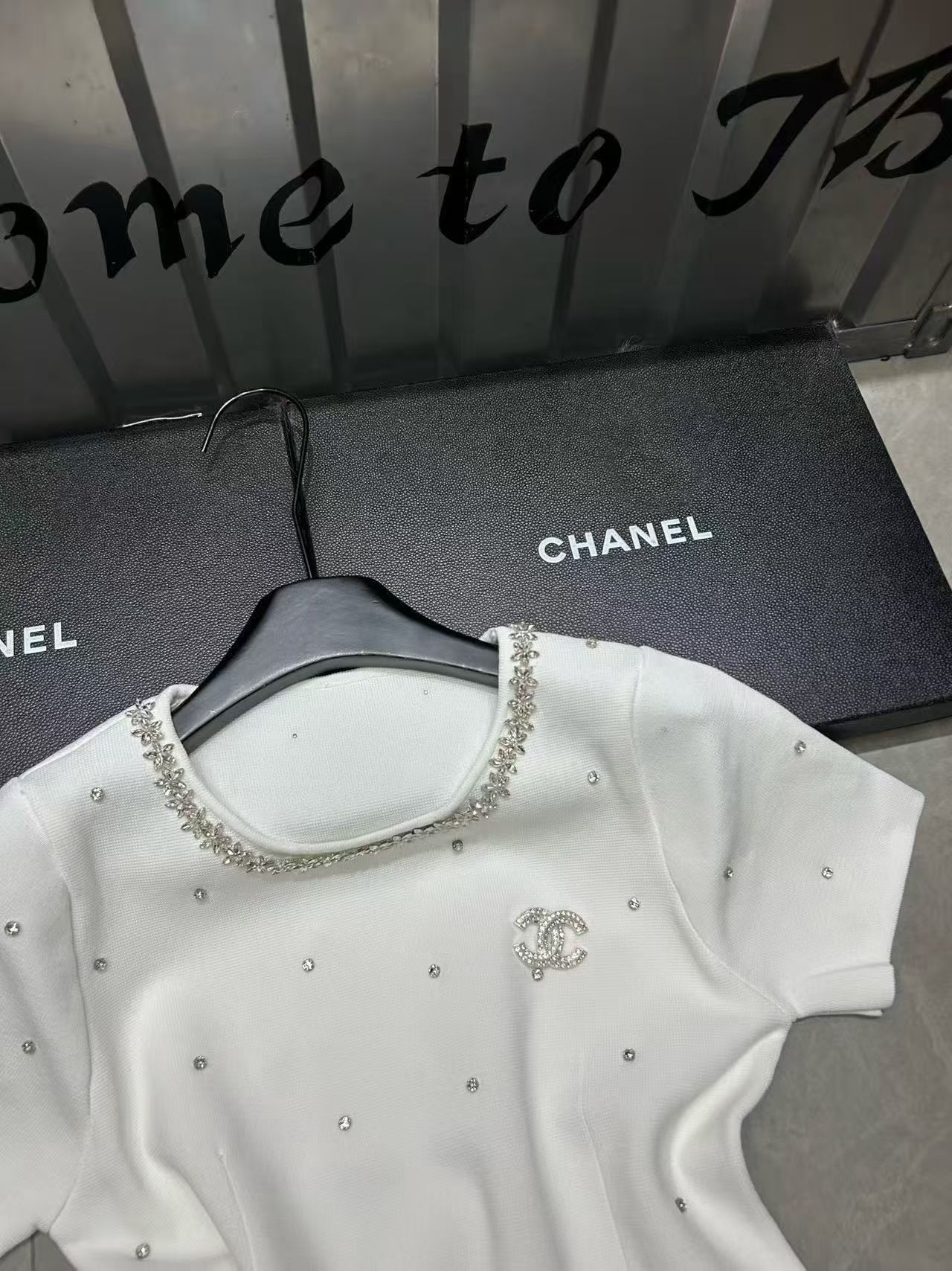 Chanel clothing-115