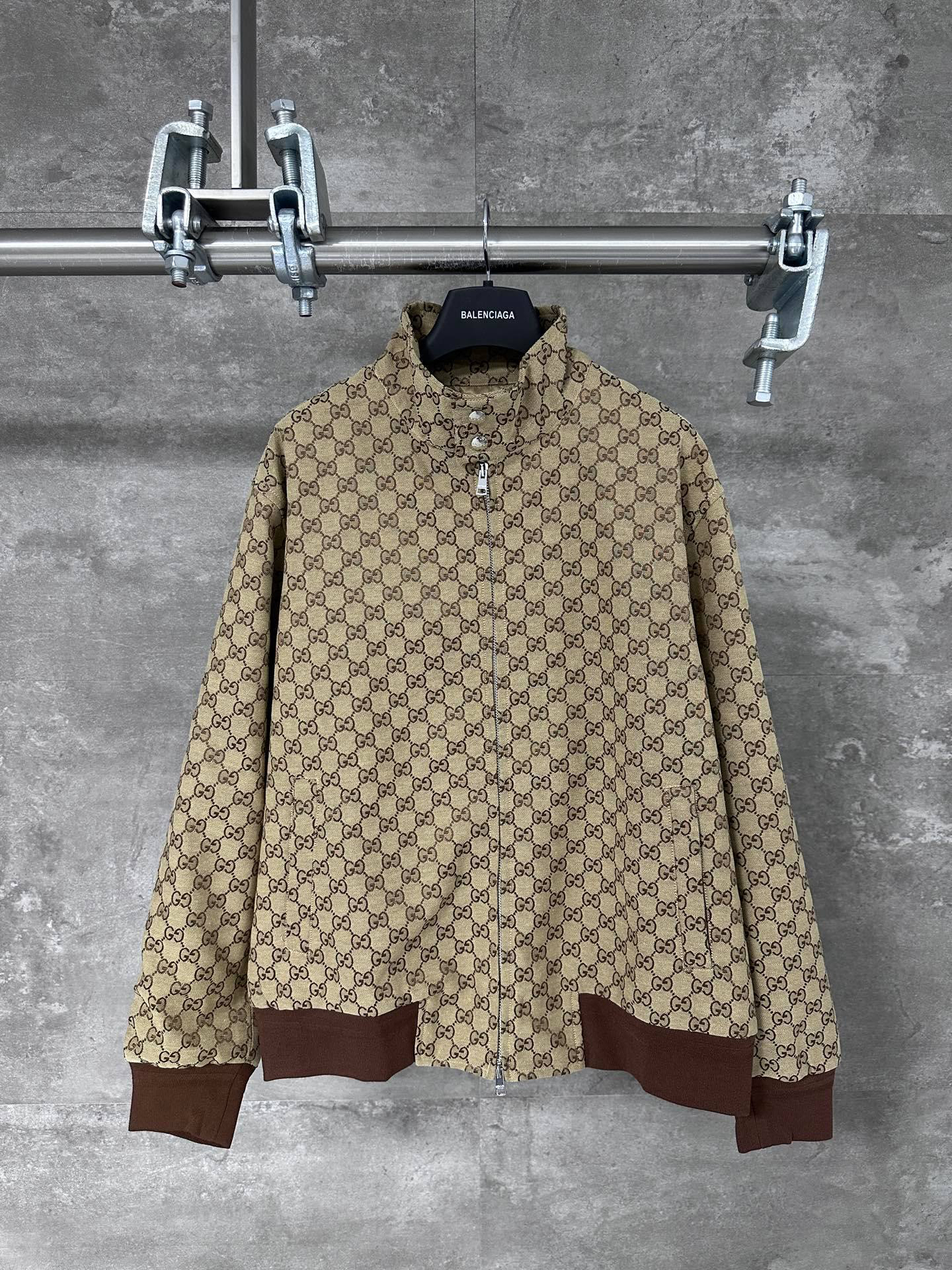 Gucci Clothing-325
