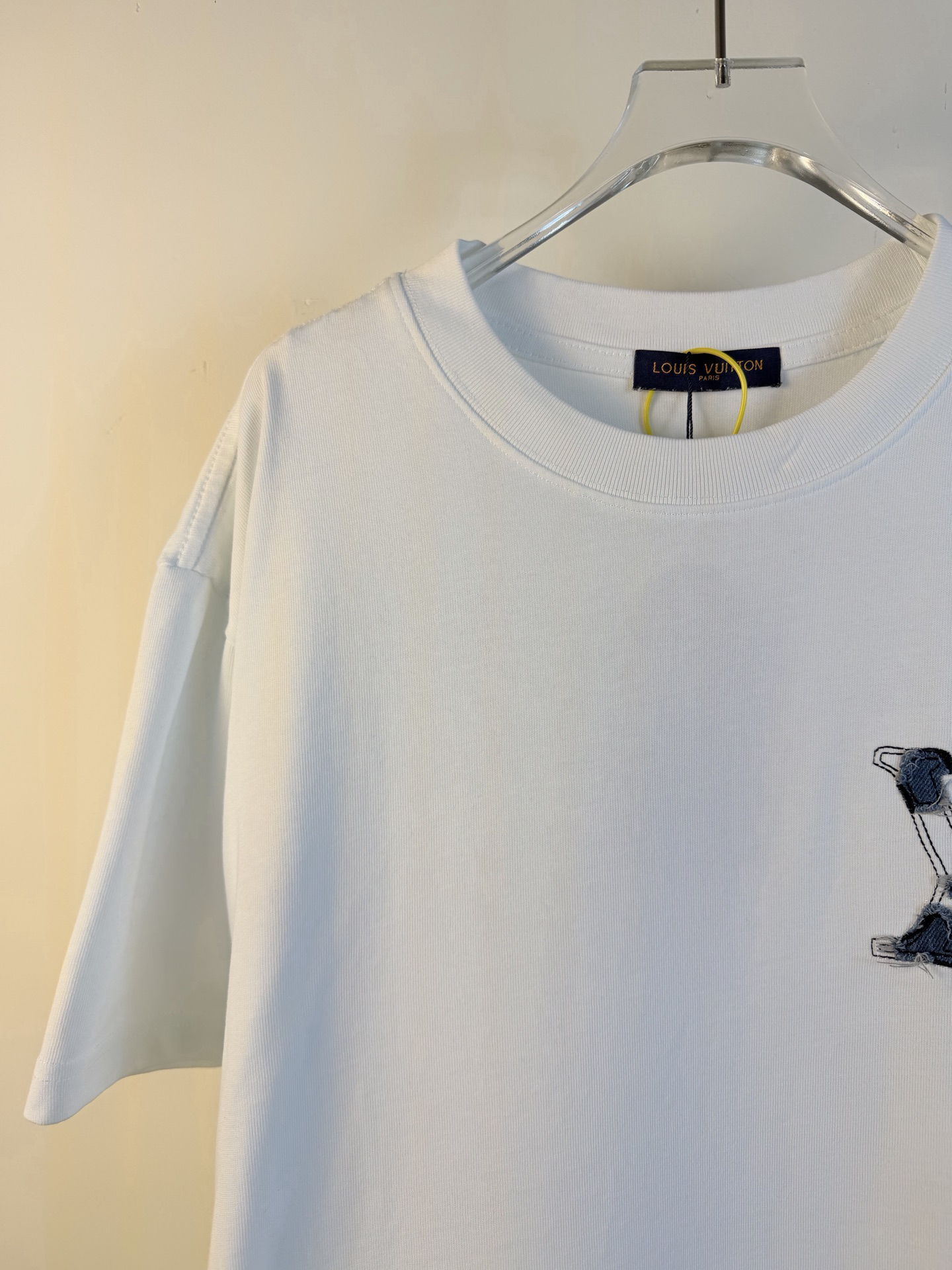 LV clothing-55