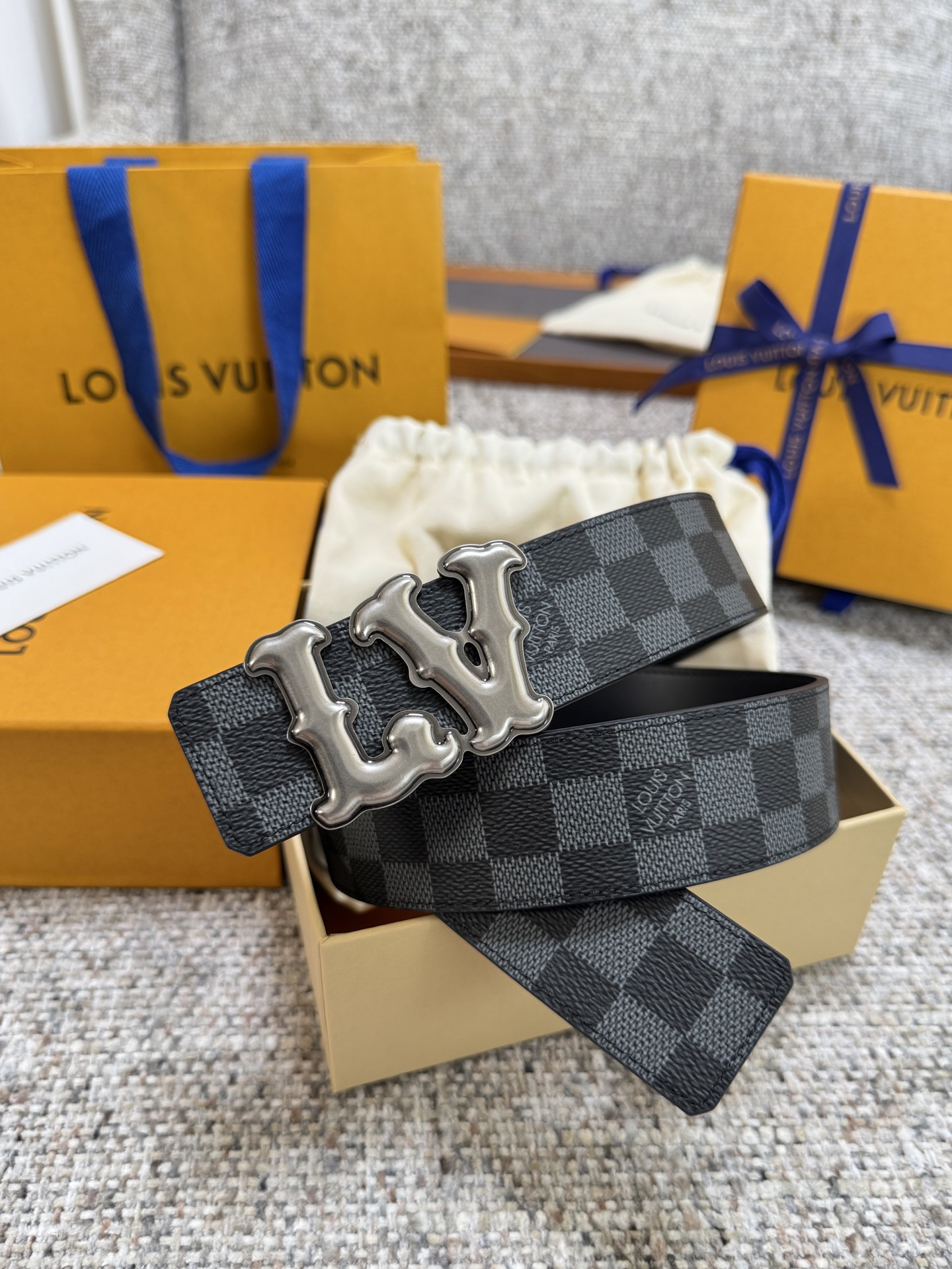 Lv belt-49