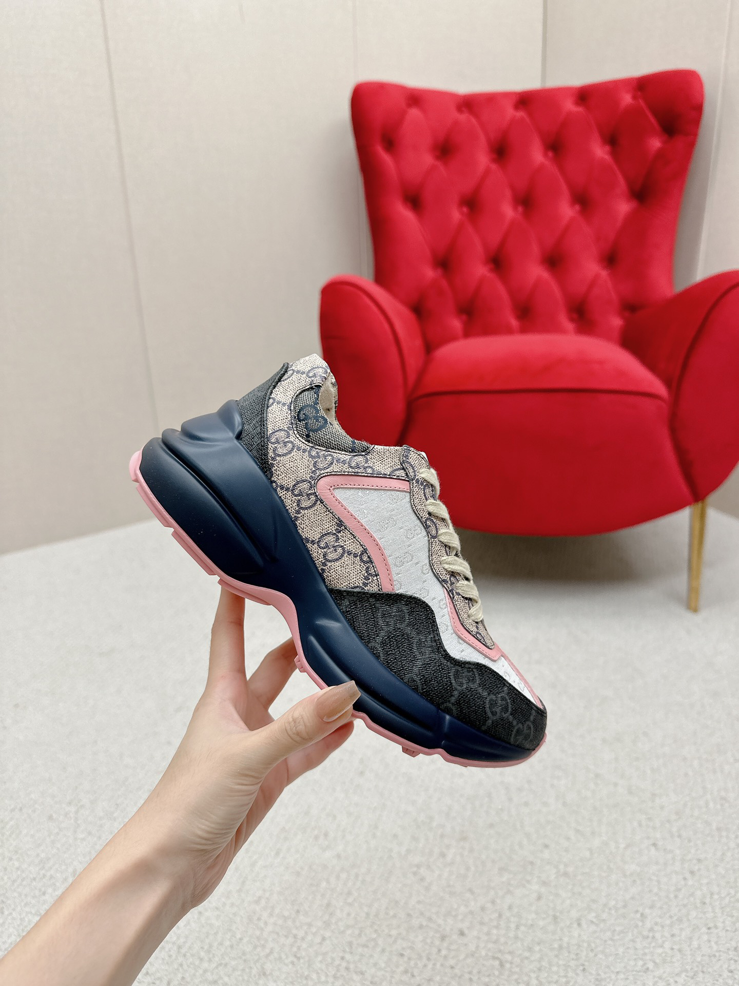 Gucci Sneakers-134