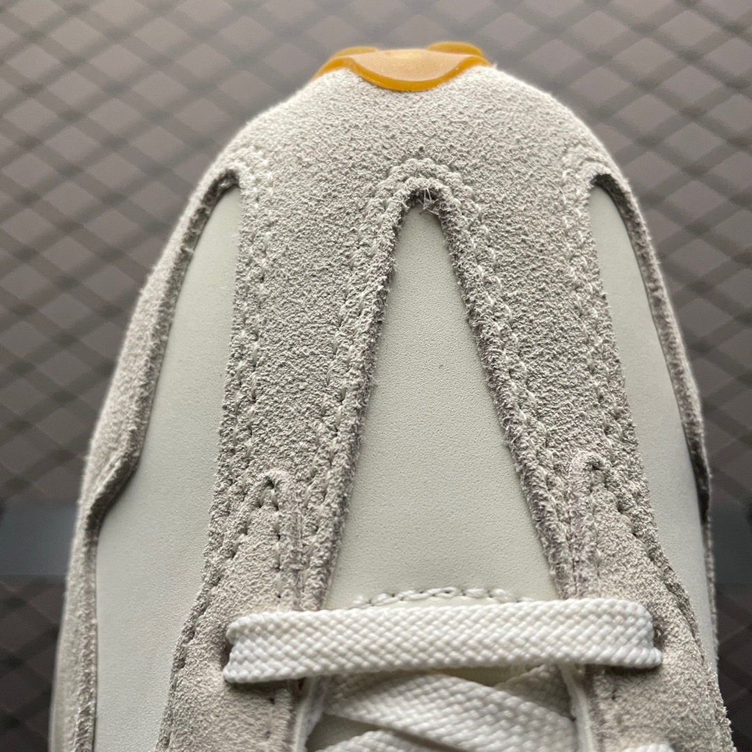 New Balance Sneakers-82