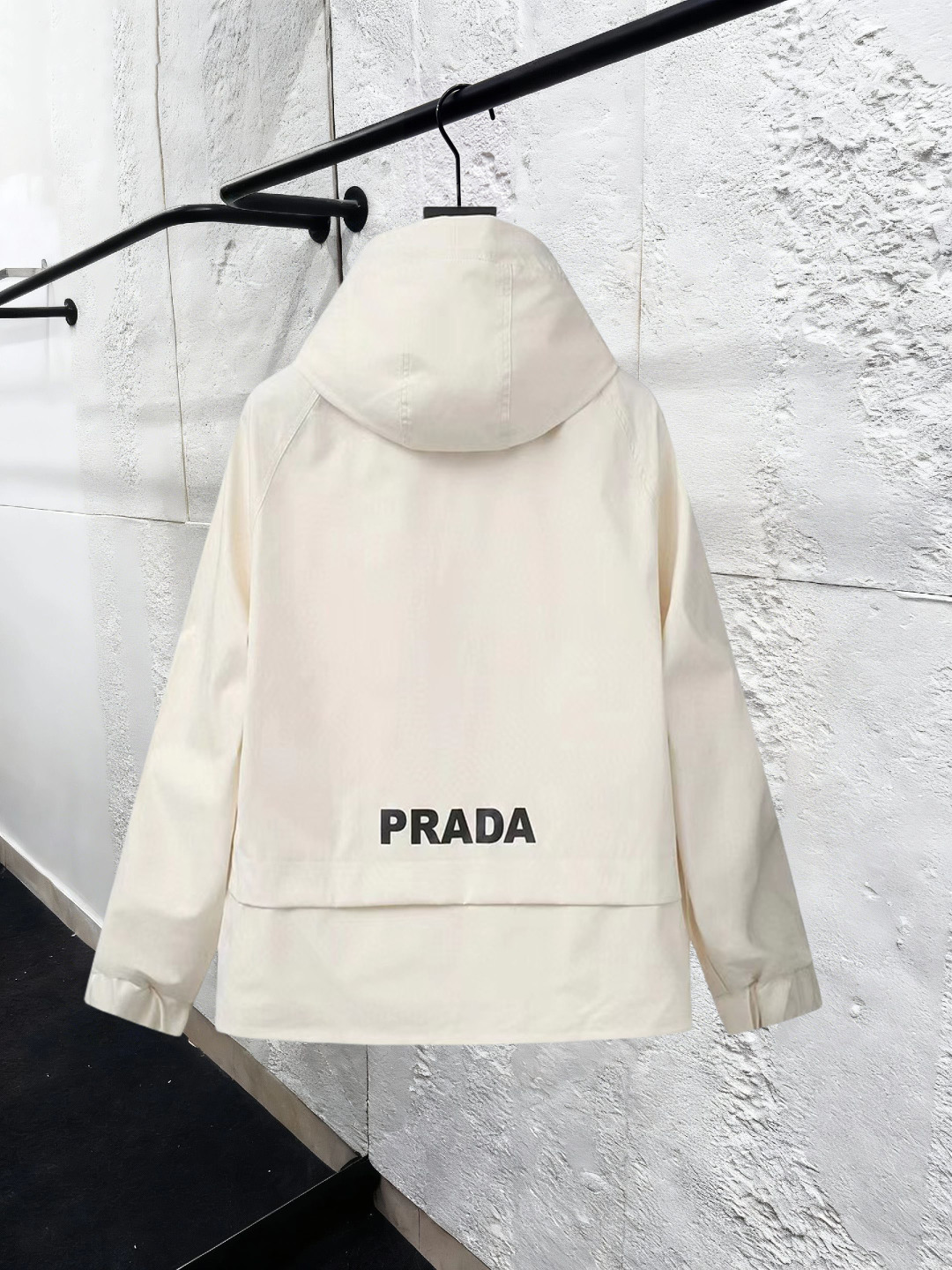 Prada Clothing-312