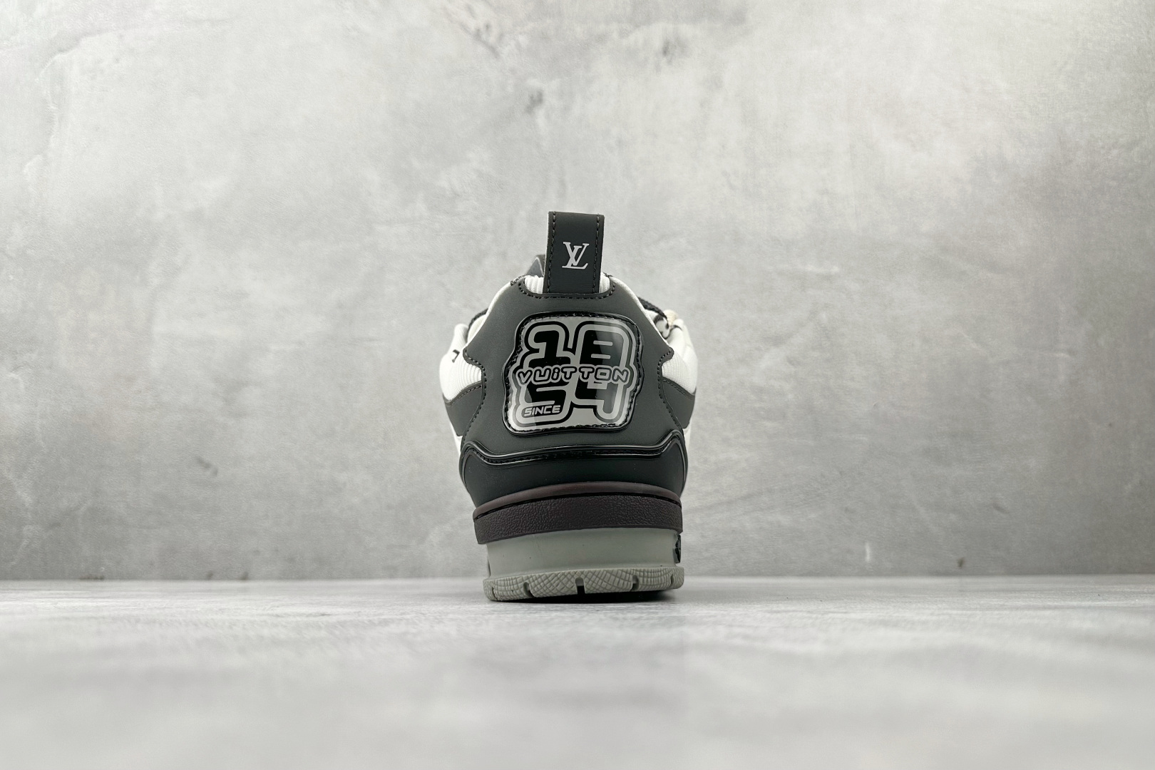 Lv Sneakers-112