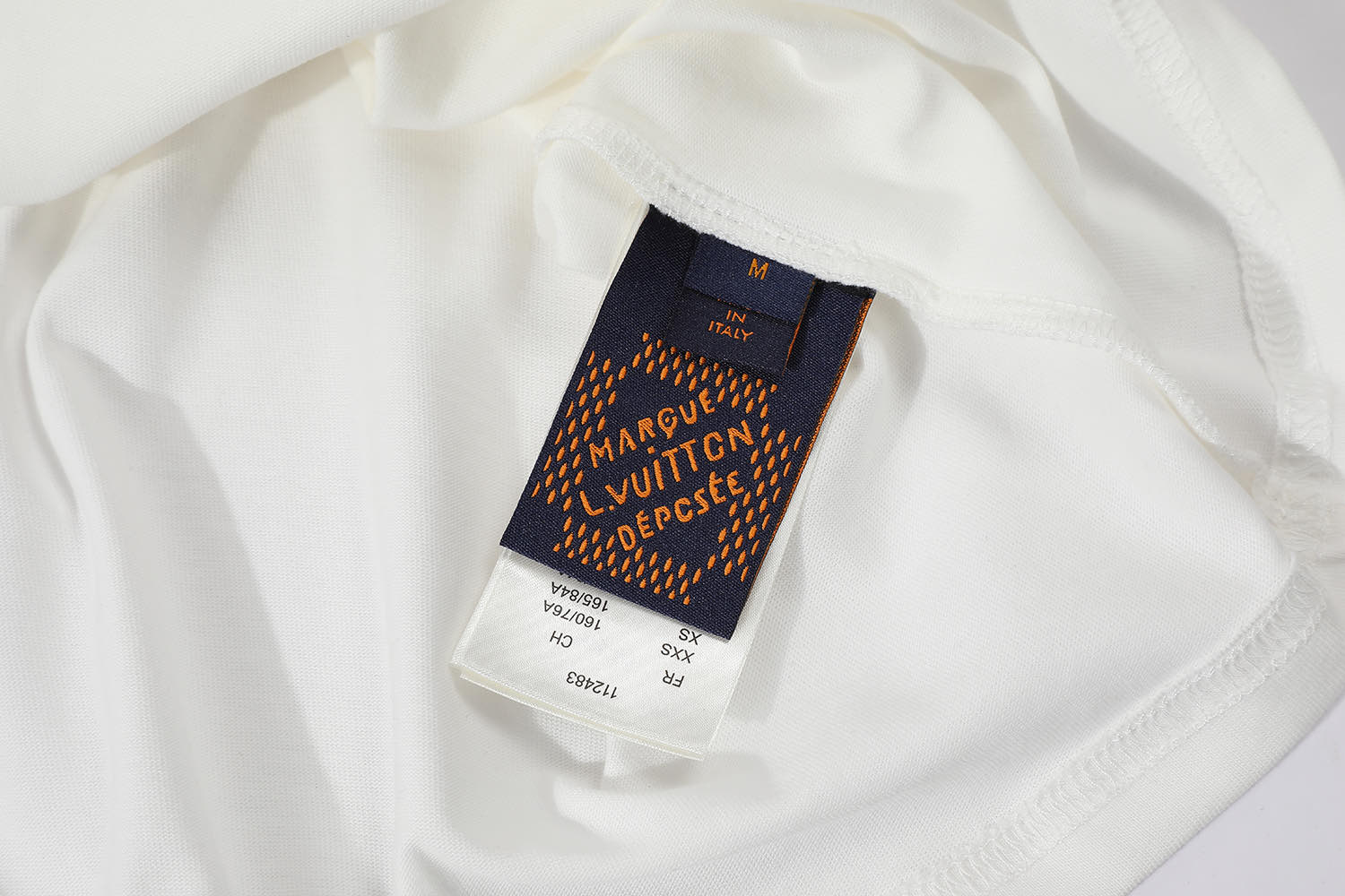 LV clothing-209